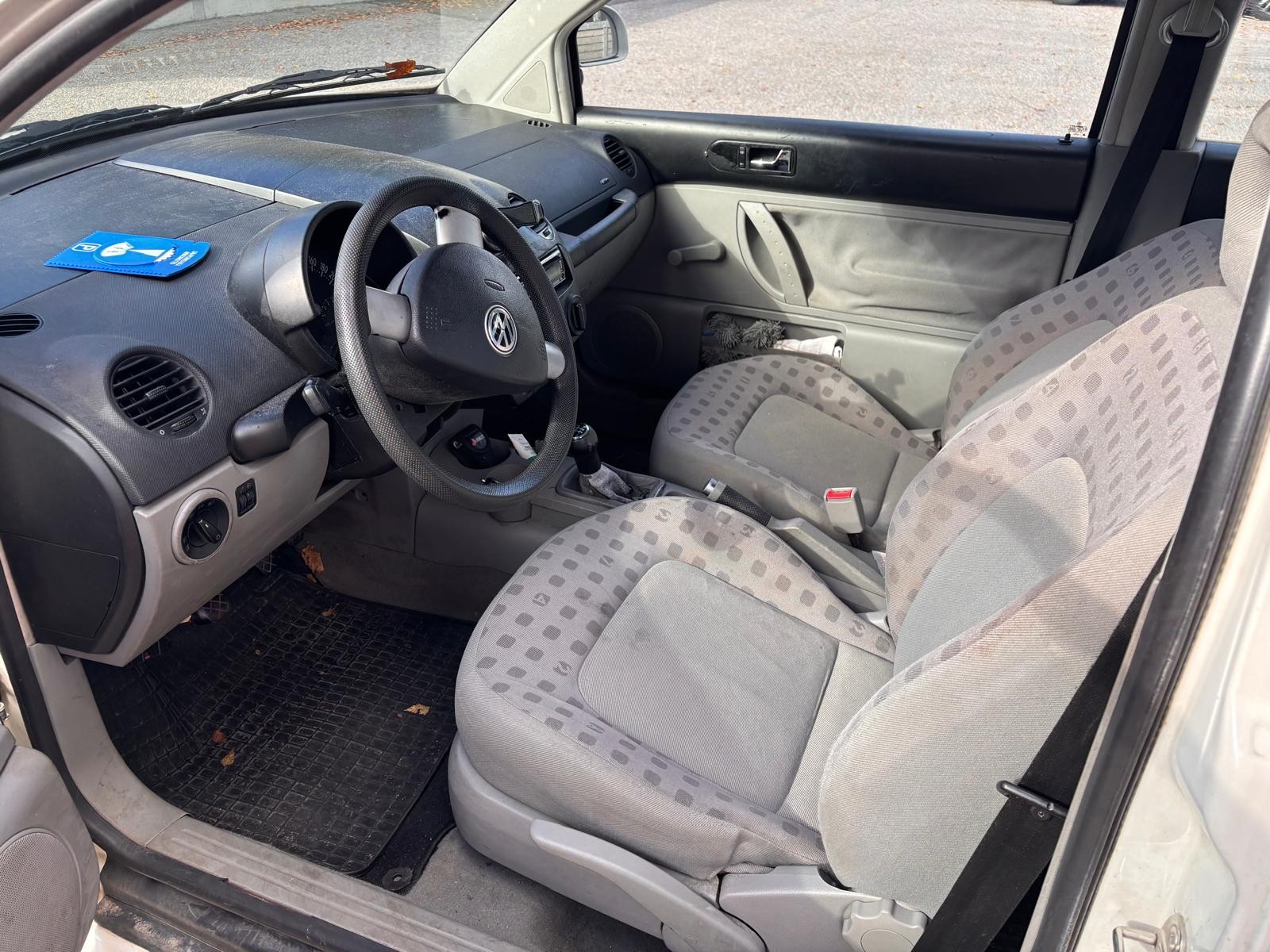 Up Volkswagen Beetle (2000)