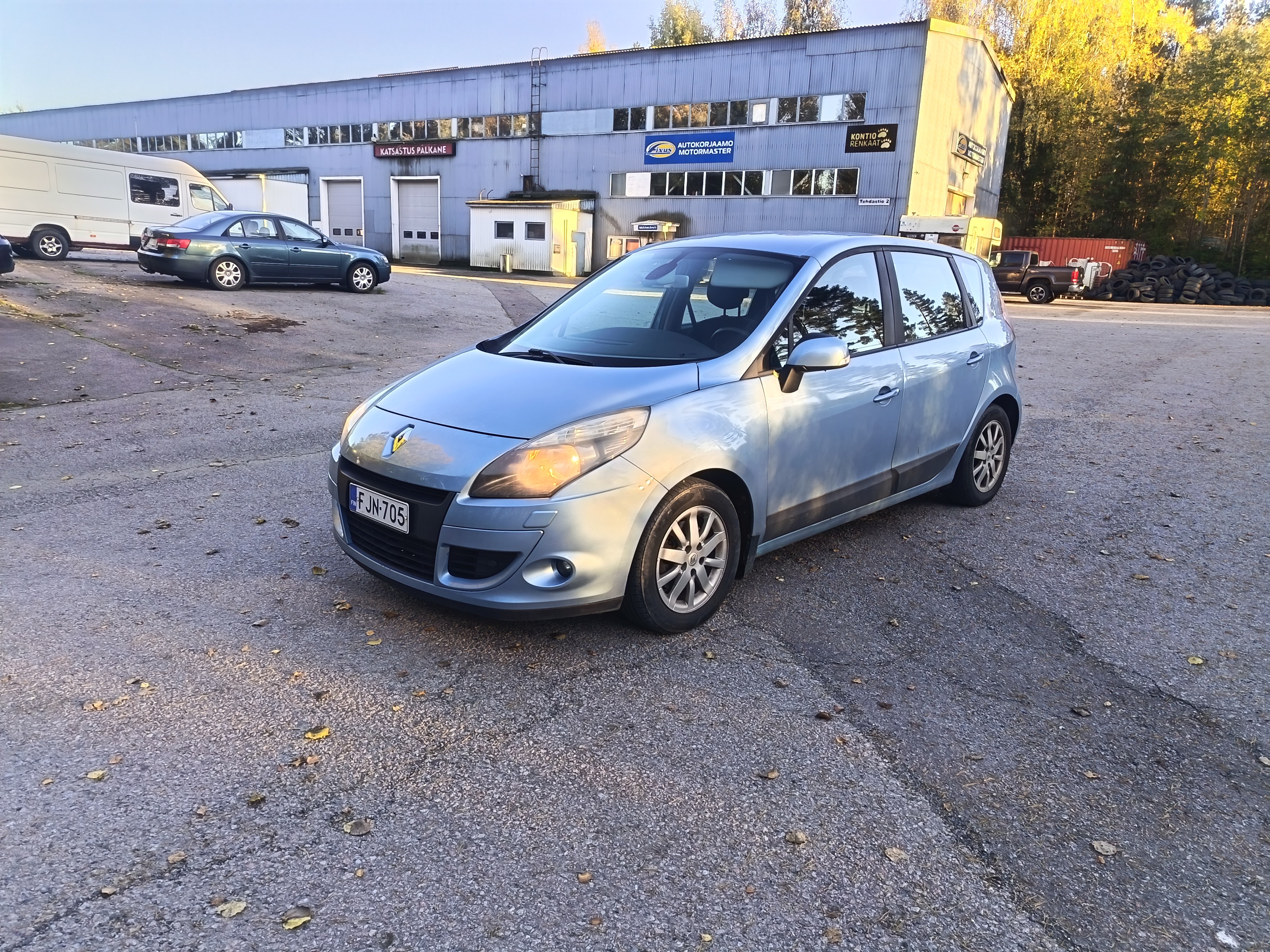 Renault Scenic 1.9 DCI (2010)