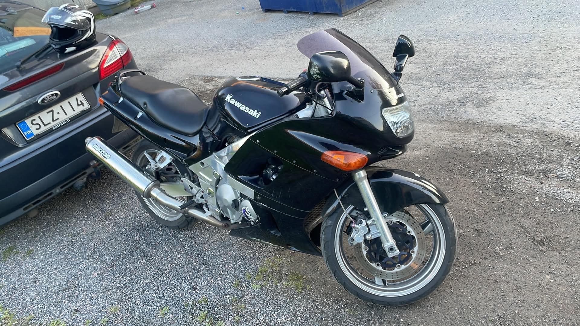 Kawasaki zzr 600cc (1994)