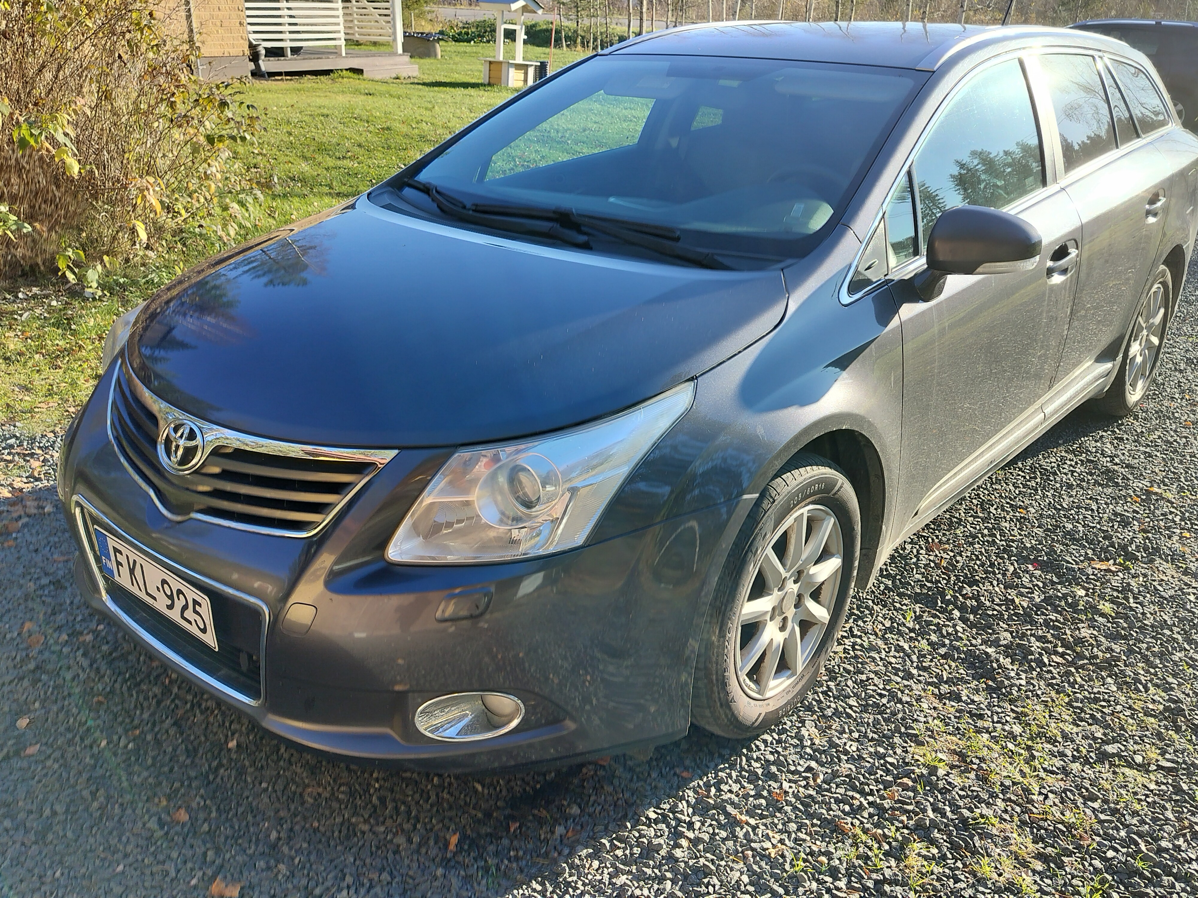 Toyota Avensis 1.8 VVT  147 Hv (2011)