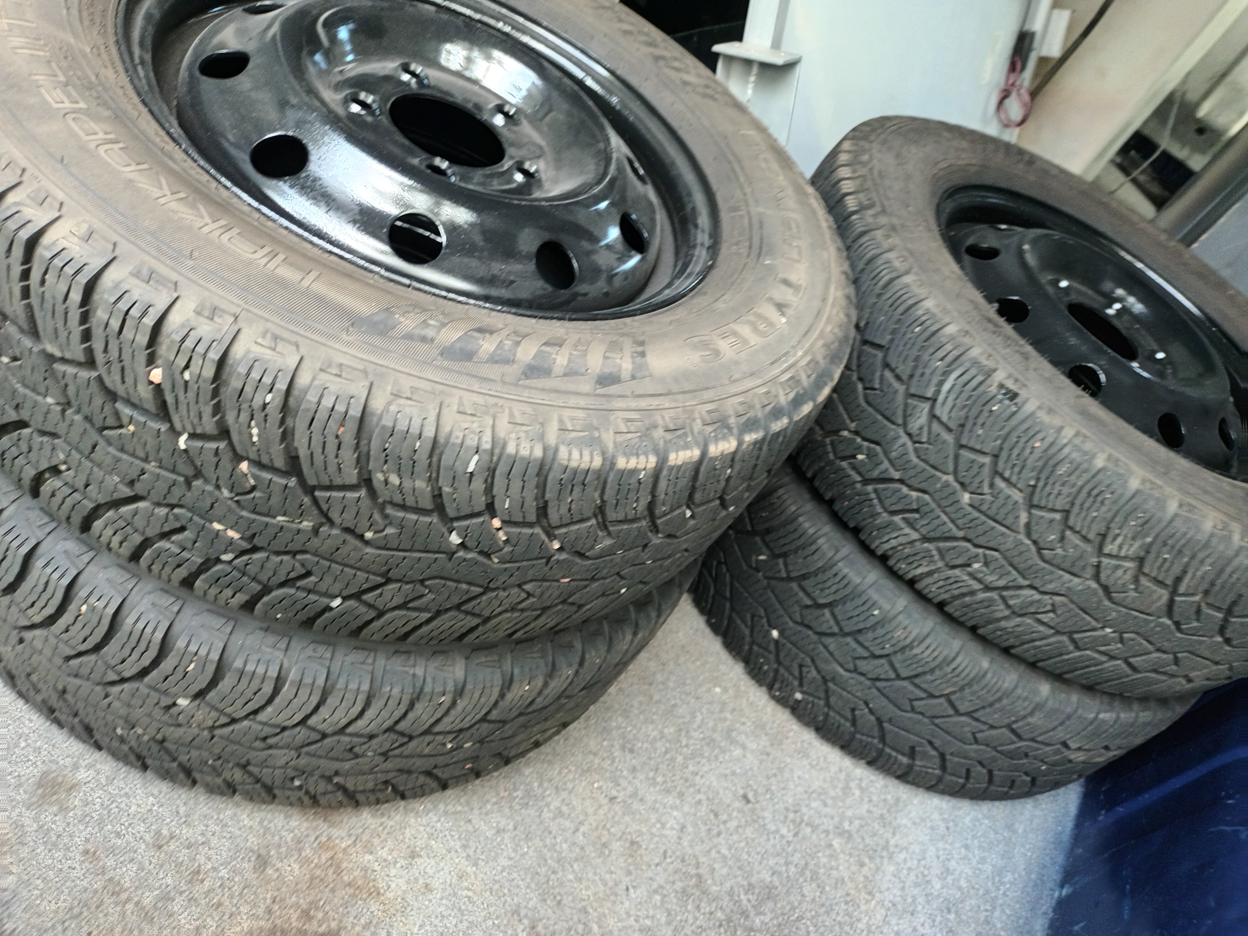 Nokian Hakkapeliitta kitkat 225/65R16C 5 x 130 (2023)