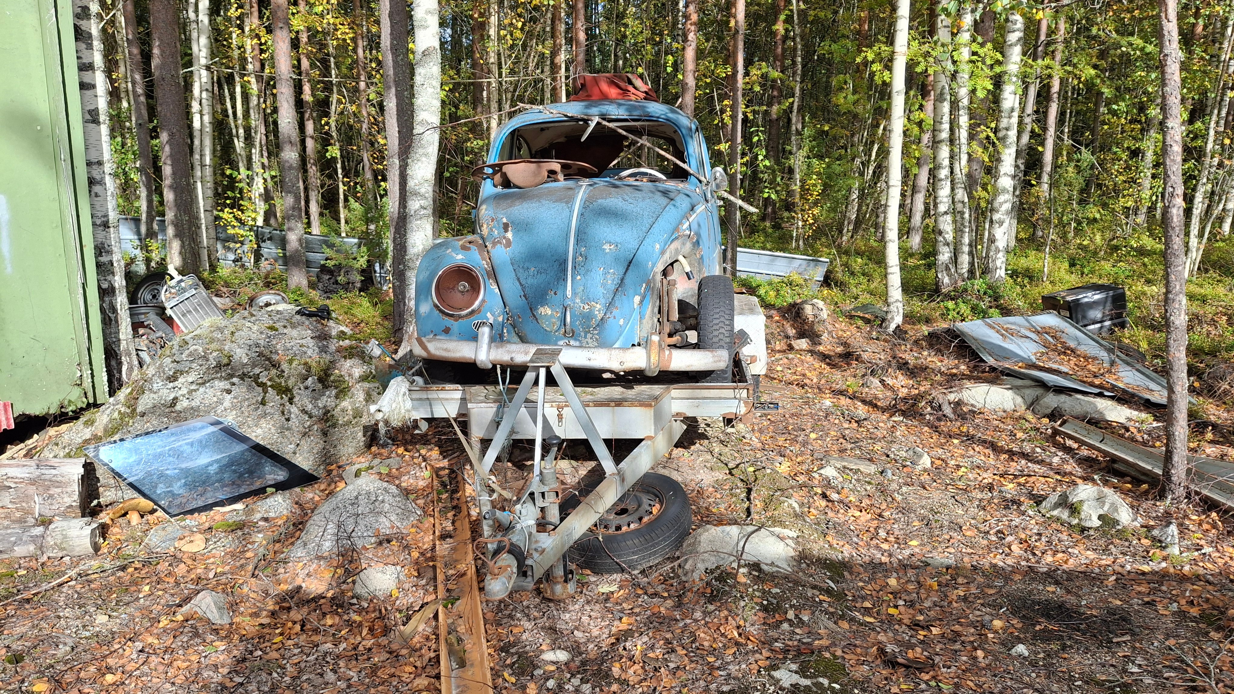 Volkswagen Kupla T1 ja traileri