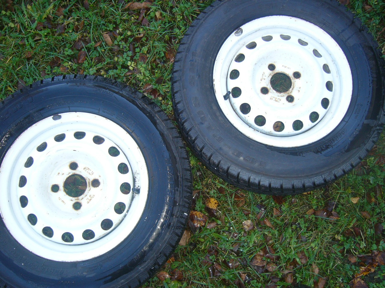Peräkärryn nastarenkaat  165 /13" C  pulttijako 4x100